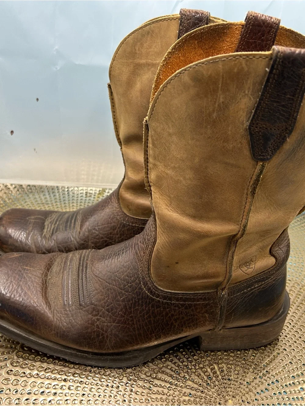 Ariat men 10 rambler cowboy boots
